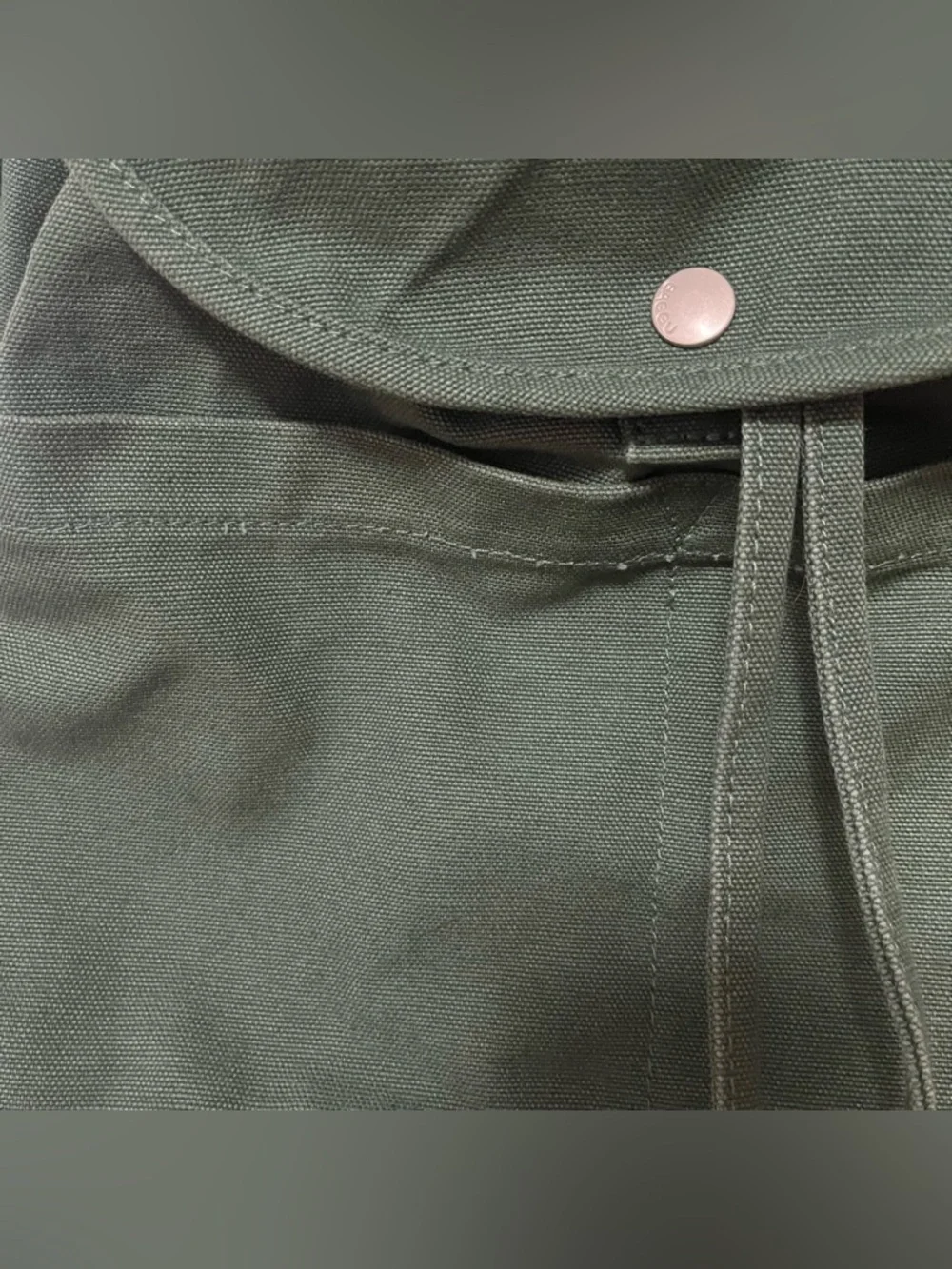 baggu drawstring canvas backpack bag in eucalyptus - Picture 2 of 9